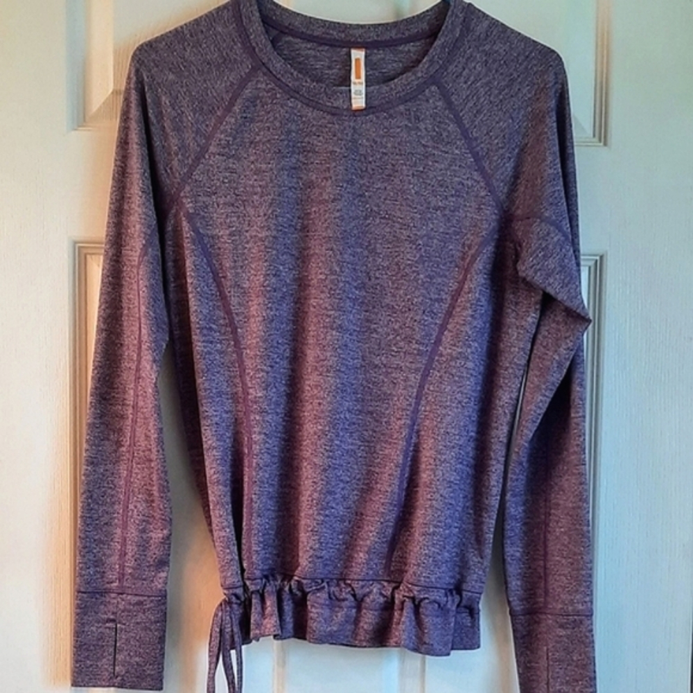 Women's "Lucy.com" athletic leisure top
